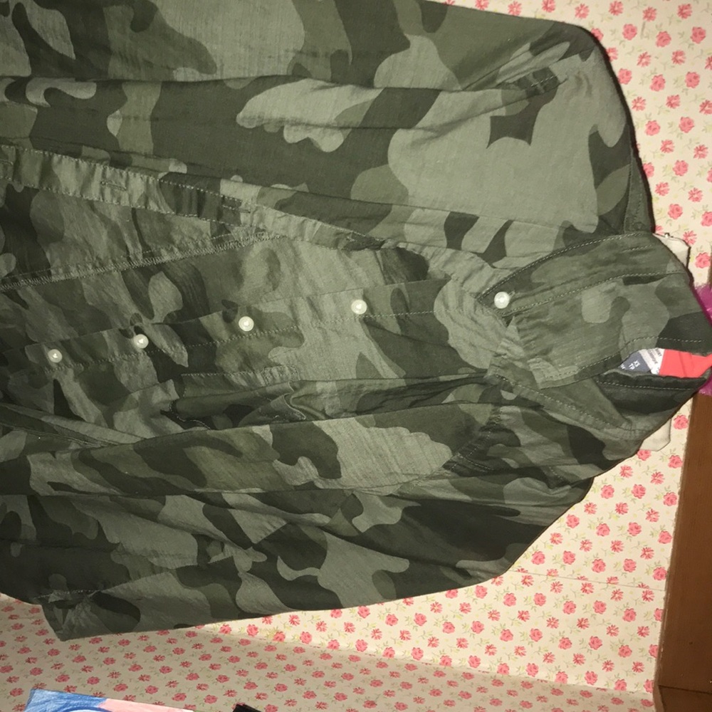 *CLOSING SALE*Camo button down long sleeved shirt